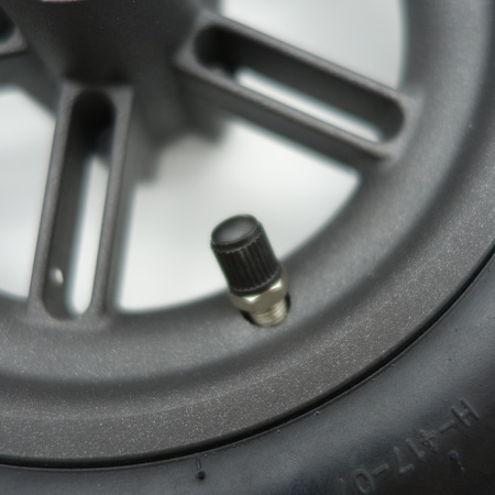 Koło tylne z oponą i dętką XuanCheng 10x2" do Xiaomi M365 / 1S / Essential / Siver 10 Lite