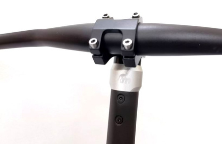 MONORIM EB V1 Uchwyt do kierownicy rowerowej do Xiaomi M365 / PRO / PRO 2 / 1S / Mi 3 / Essential - kolor SREBRNY